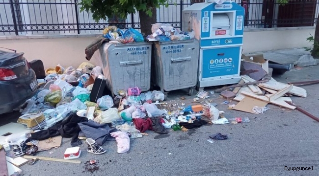 İBB'ye bağlı İSTAÇ çalışanları eylem yaptı. 39 ilçenin çöpleri kamyonlarda kaldı