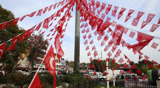 Eyüpsultan Kırmızı Beyaza Büründü