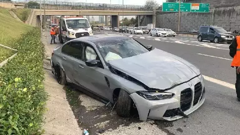 TEM'de çarpıp kaçan otomobil zincirleme kazaya neden oldu: 4 yaralı
