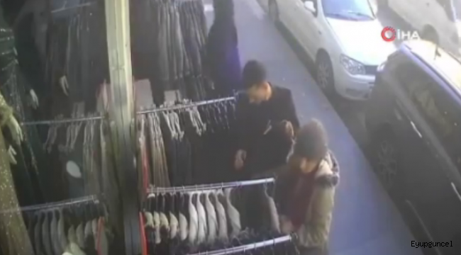 Eyüpsultan'da Mağaza Önünde Kıyafet Hırsızlığı
