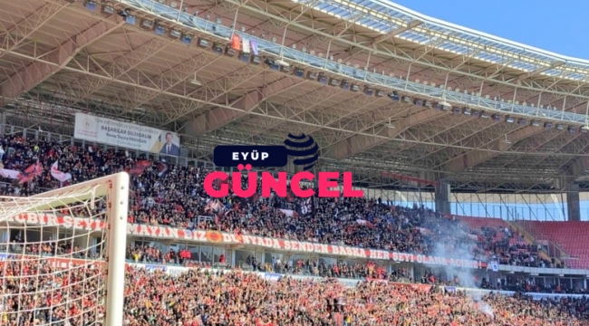 Eskişehirspor Tribünlerinde Yine Şov Vardı: 20 Bini Aşkın Taraftar Maça Akın Etti!